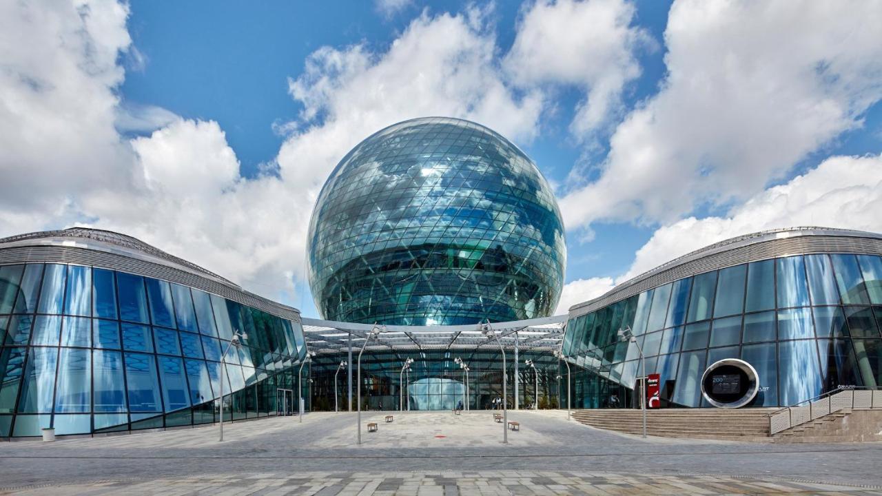 Capsulinn Expo/ Astana Hub Buitenkant foto